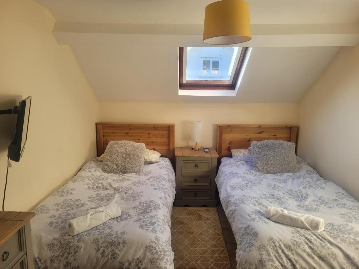 Large 5 Bed Town-Centre Home Close To The Beach, Sleeps 9 Aberystwyth Eksteriør billede