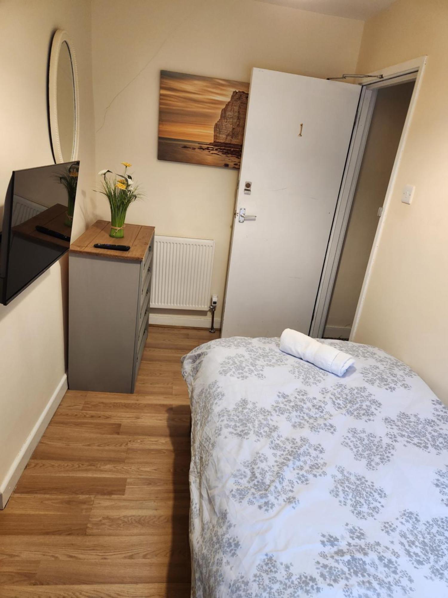 Large 5 Bed Town-Centre Home Close To The Beach, Sleeps 9 Aberystwyth Eksteriør billede